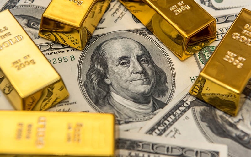 Emas diproyeksikan Menguat Minggu ini.