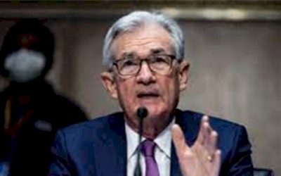 Powell Berjanji Inflasi Bisa di Atasi, Emas Menguat 1%