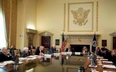 Harga Emas Menguat Menjelang FOMC Meeting