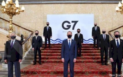 Negara Barat Berencana Melarang Impor Logam dari Rusia, Emas Menguat