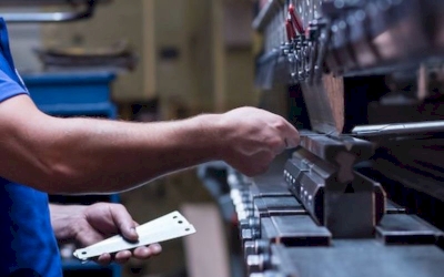 Emas Berada di Atas $2.000 per oz