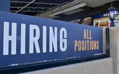 Laporan Ekonomi Amerika Kurang Baik, Emas Kembali Bersinar