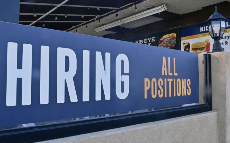 Laporan Ekonomi Amerika Kurang Baik, Emas Kembali Bersinar