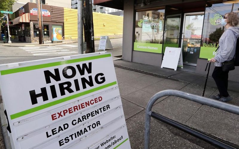 Lowongan Pekerjaan di Amerika Mulai Mereda, Emas Tidak Terpengaruh