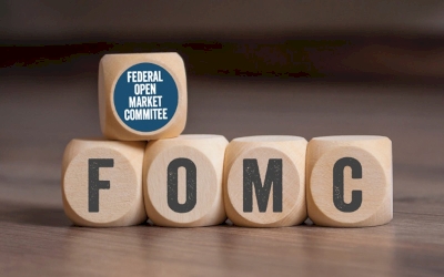 Detik-detik FOMC, Emas diprediksi terkoreksi